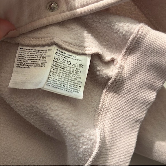 H&M Hello Kitty Light Pink Jacket Sweatshirt Ruffle Collar US 8/10 - Picture 3 of 7